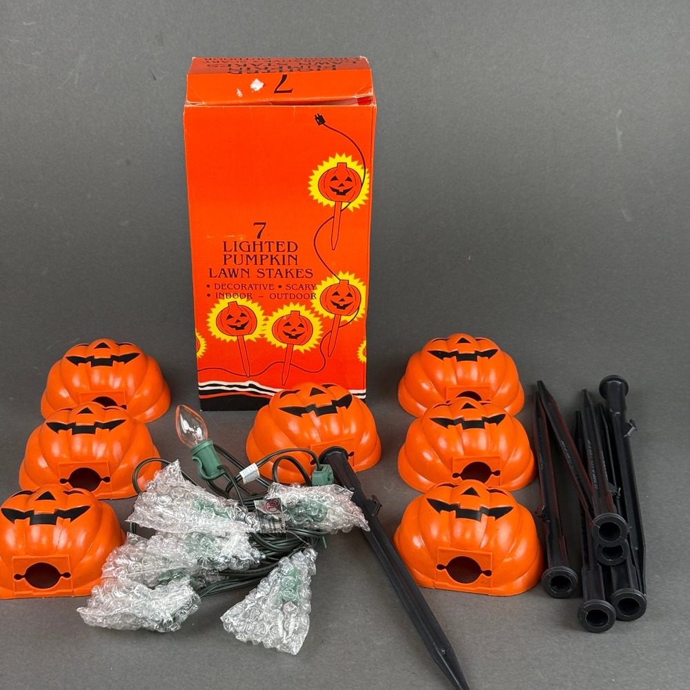 Vintage Halloween 7 Lighted Pumpkin Lawn Stakes Jack O Lanterns Box Tested
